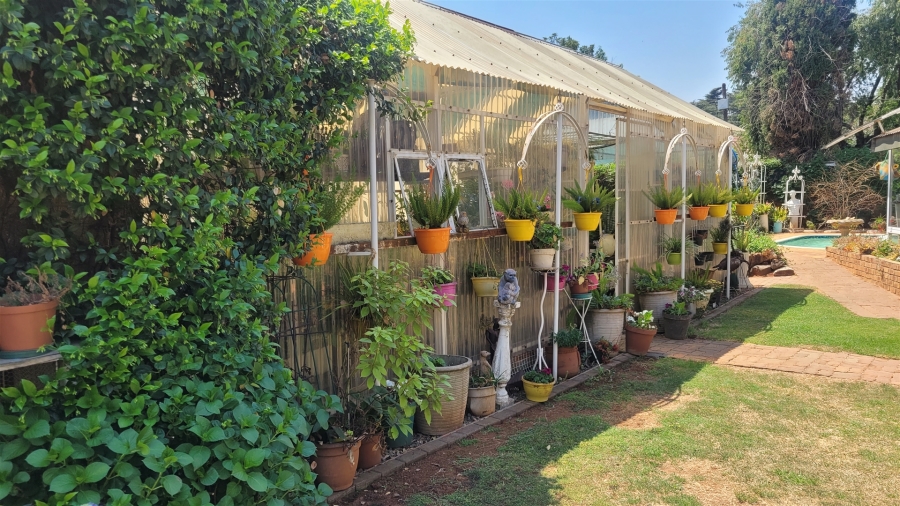 4 Bedroom Property for Sale in Kenleaf Gauteng
