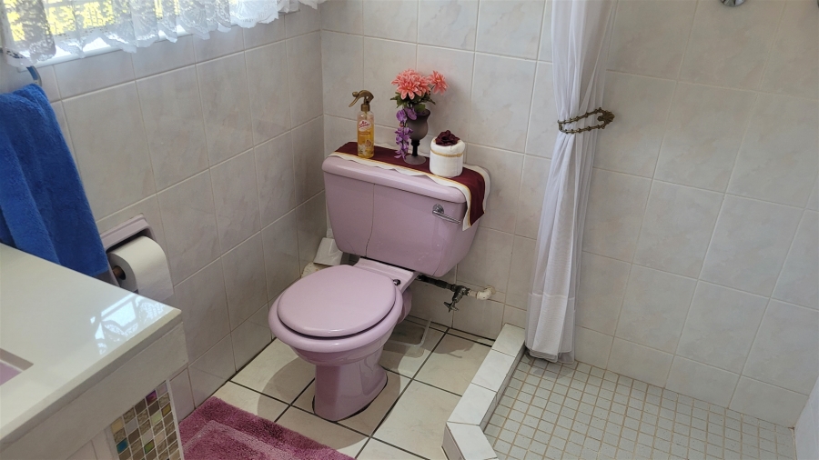 4 Bedroom Property for Sale in Kenleaf Gauteng