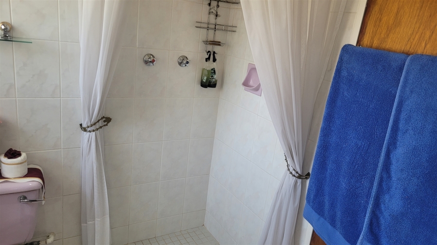 4 Bedroom Property for Sale in Kenleaf Gauteng