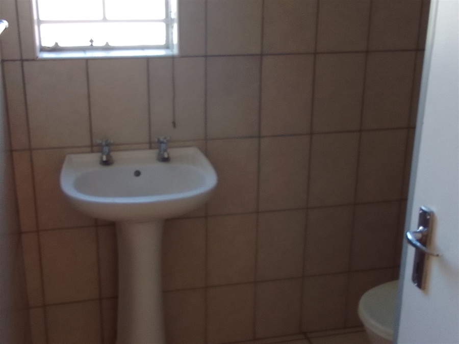 1 Bedroom Property for Sale in Riviera Gauteng