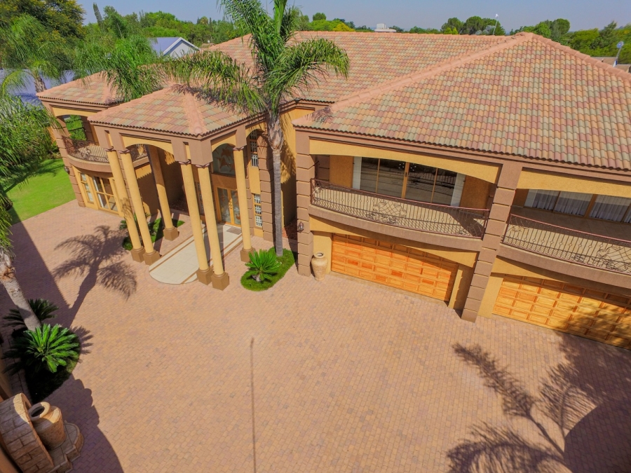 4 Bedroom Property for Sale in Vanderbijlpark SW 5 Gauteng