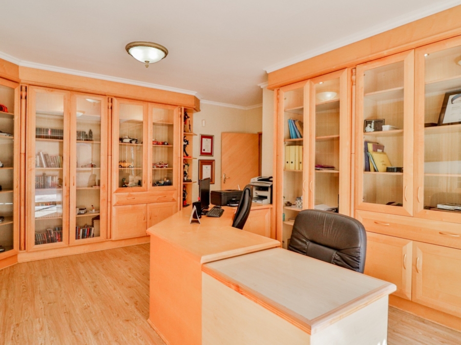 4 Bedroom Property for Sale in Vanderbijlpark SW 5 Gauteng