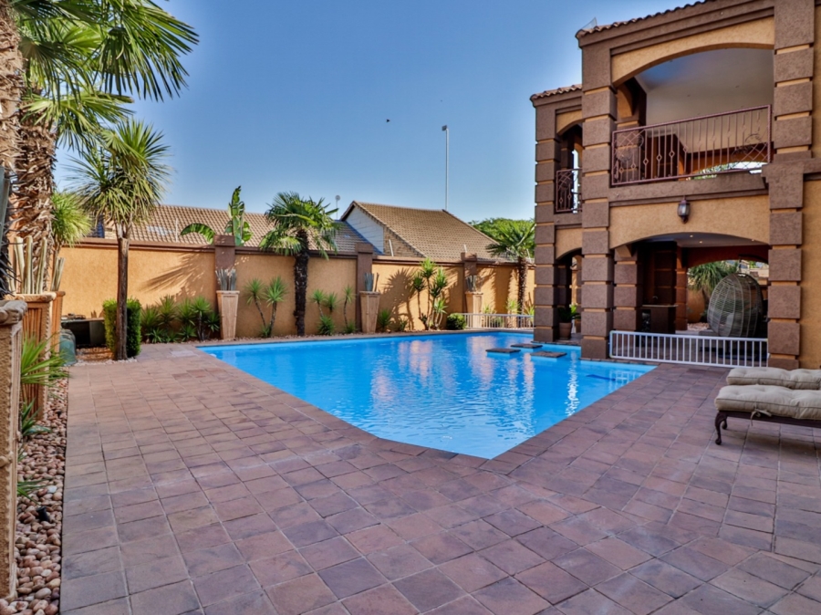 4 Bedroom Property for Sale in Vanderbijlpark SW 5 Gauteng