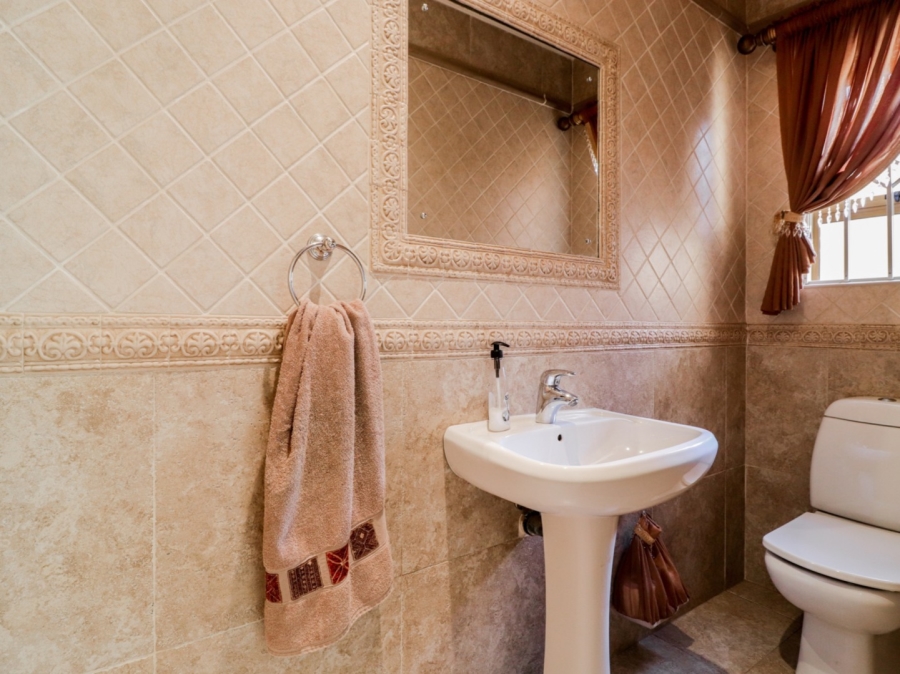 4 Bedroom Property for Sale in Vanderbijlpark SW 5 Gauteng