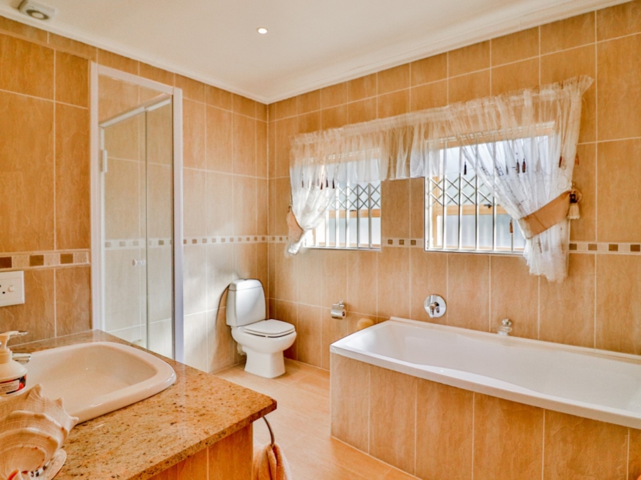 4 Bedroom Property for Sale in Vanderbijlpark SW 5 Gauteng