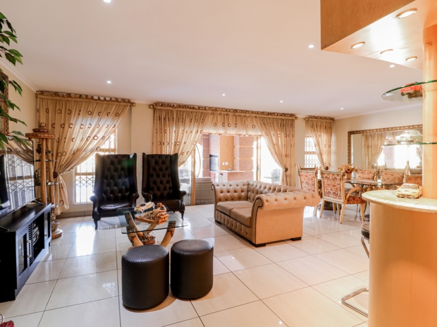 4 Bedroom Property for Sale in Vanderbijlpark SW 5 Gauteng