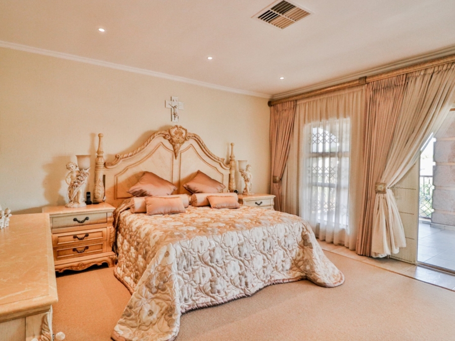 4 Bedroom Property for Sale in Vanderbijlpark SW 5 Gauteng