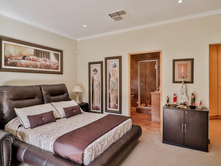 4 Bedroom Property for Sale in Vanderbijlpark SW 5 Gauteng