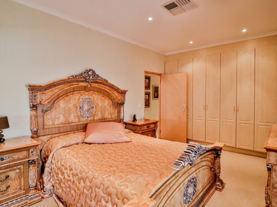 4 Bedroom Property for Sale in Vanderbijlpark SW 5 Gauteng