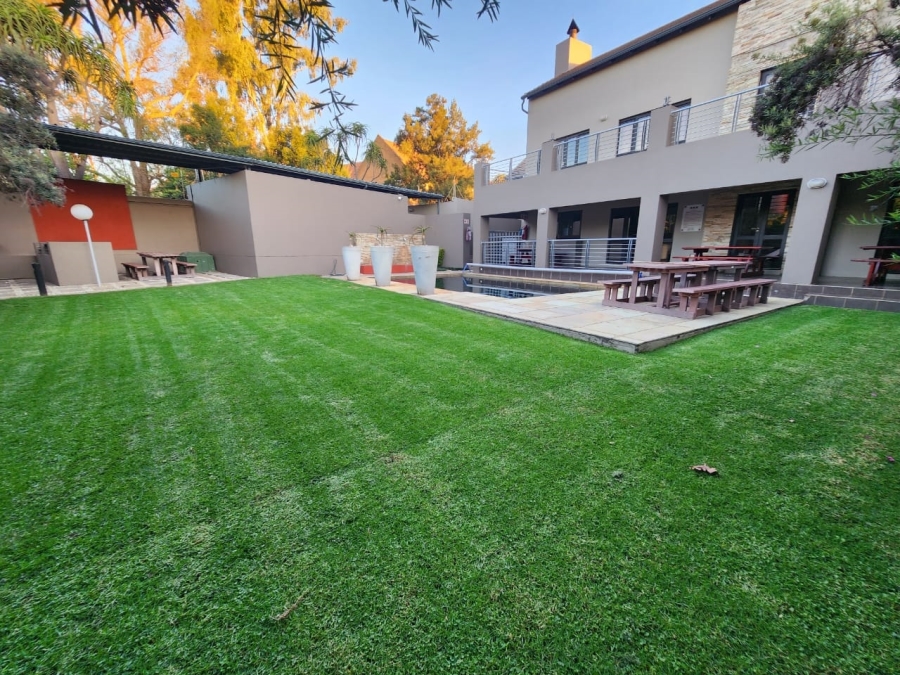 1 Bedroom Property for Sale in Sunninghill Gauteng