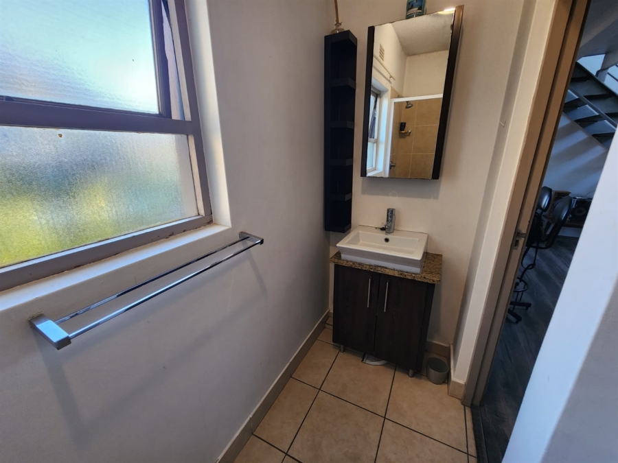 1 Bedroom Property for Sale in Sunninghill Gauteng