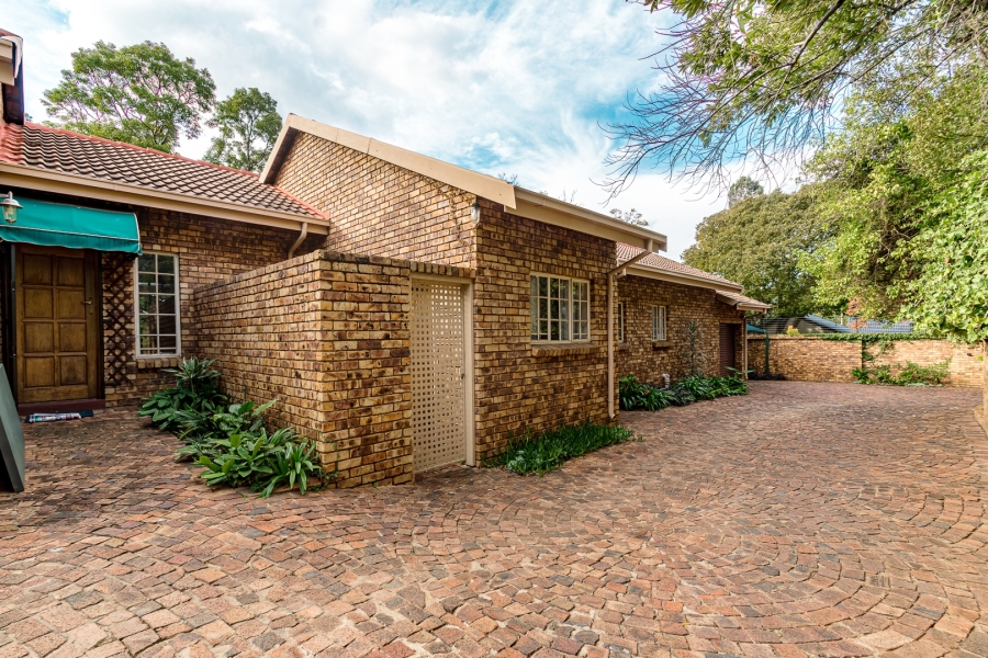 3 Bedroom Property for Sale in Waterkloof Gauteng