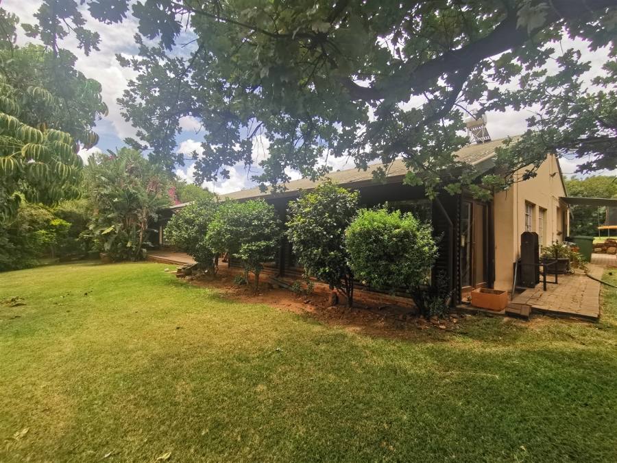 7 Bedroom Property for Sale in Patryshoek A H Gauteng