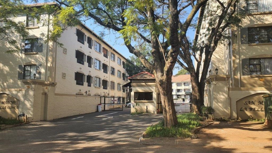 2 Bedroom Property for Sale in Nieuw Muckleneuk Gauteng