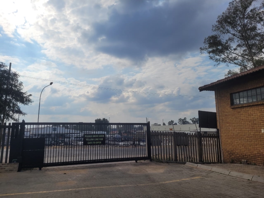 To Let commercial Property for Rent in Clayville Industria Gauteng