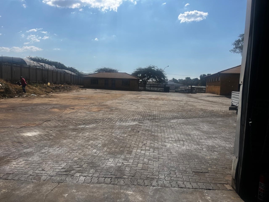 To Let commercial Property for Rent in Clayville Industria Gauteng