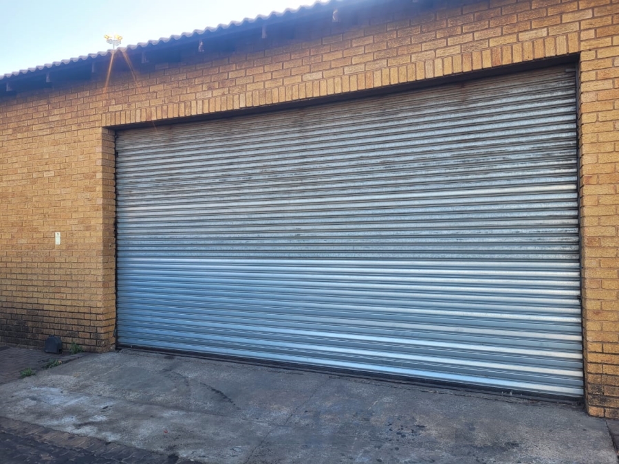 To Let commercial Property for Rent in Clayville Industria Gauteng