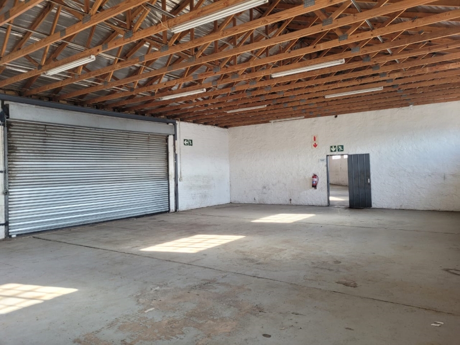 To Let commercial Property for Rent in Clayville Industria Gauteng