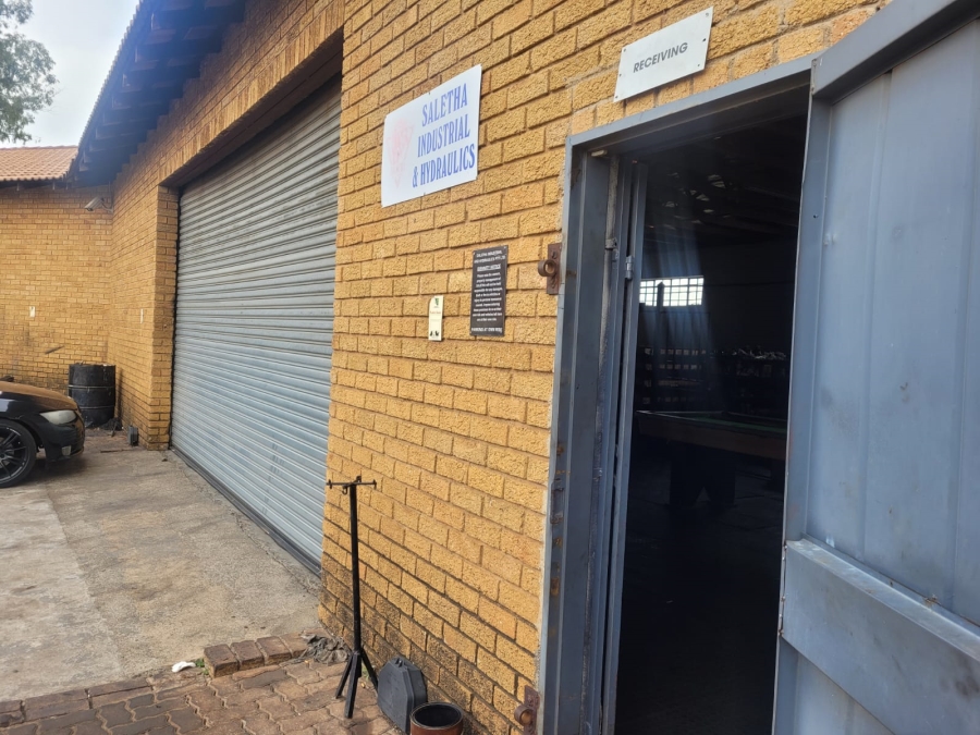 To Let commercial Property for Rent in Clayville Industria Gauteng