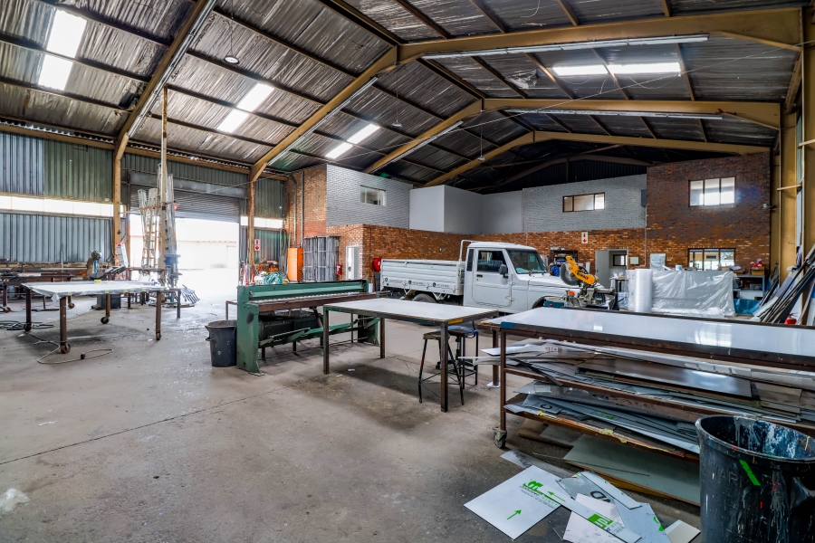 To Let commercial Property for Rent in Clayville Industria Gauteng