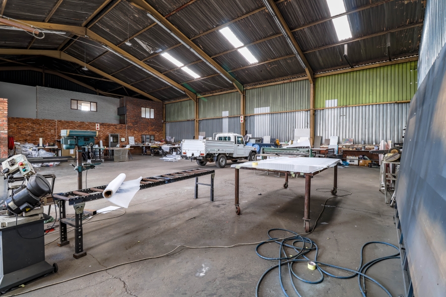 To Let commercial Property for Rent in Clayville Industria Gauteng