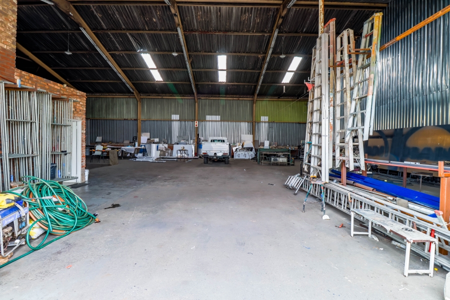 To Let commercial Property for Rent in Clayville Industria Gauteng