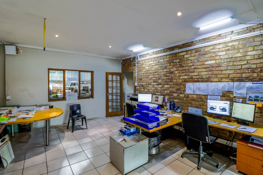 To Let commercial Property for Rent in Clayville Industria Gauteng