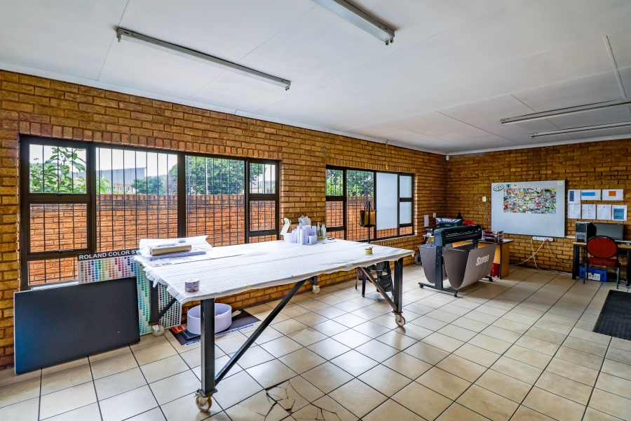 To Let commercial Property for Rent in Clayville Industria Gauteng