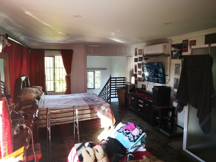 6 Bedroom Property for Sale in Florauna Gauteng