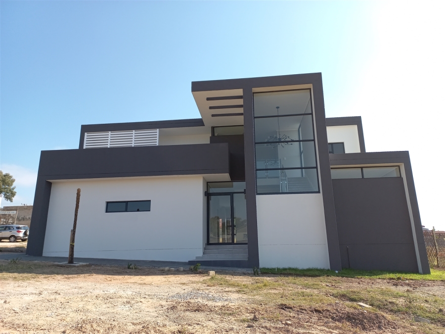 3 Bedroom Property for Sale in Broadacres Gauteng