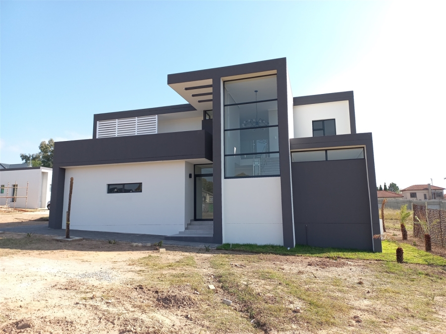 3 Bedroom Property for Sale in Broadacres Gauteng