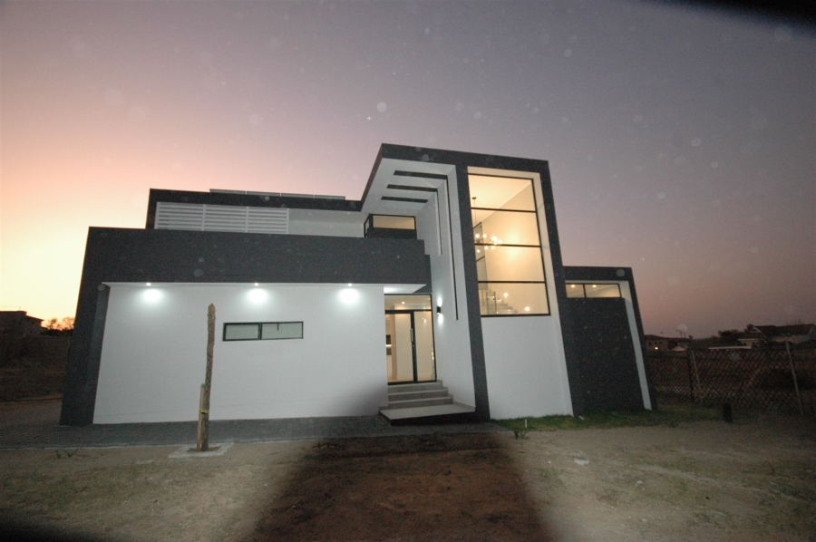 3 Bedroom Property for Sale in Broadacres Gauteng