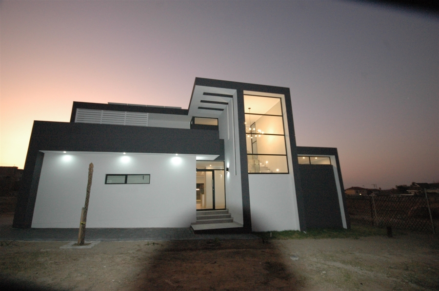 3 Bedroom Property for Sale in Broadacres Gauteng