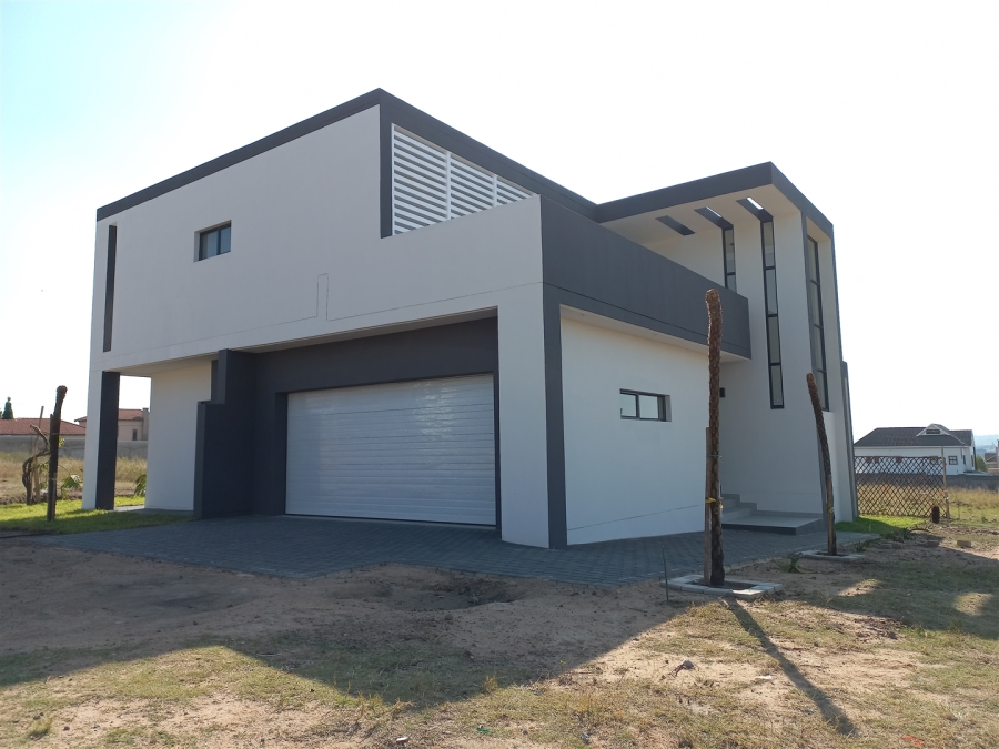 4 Bedroom Property for Sale in Broadacres Gauteng