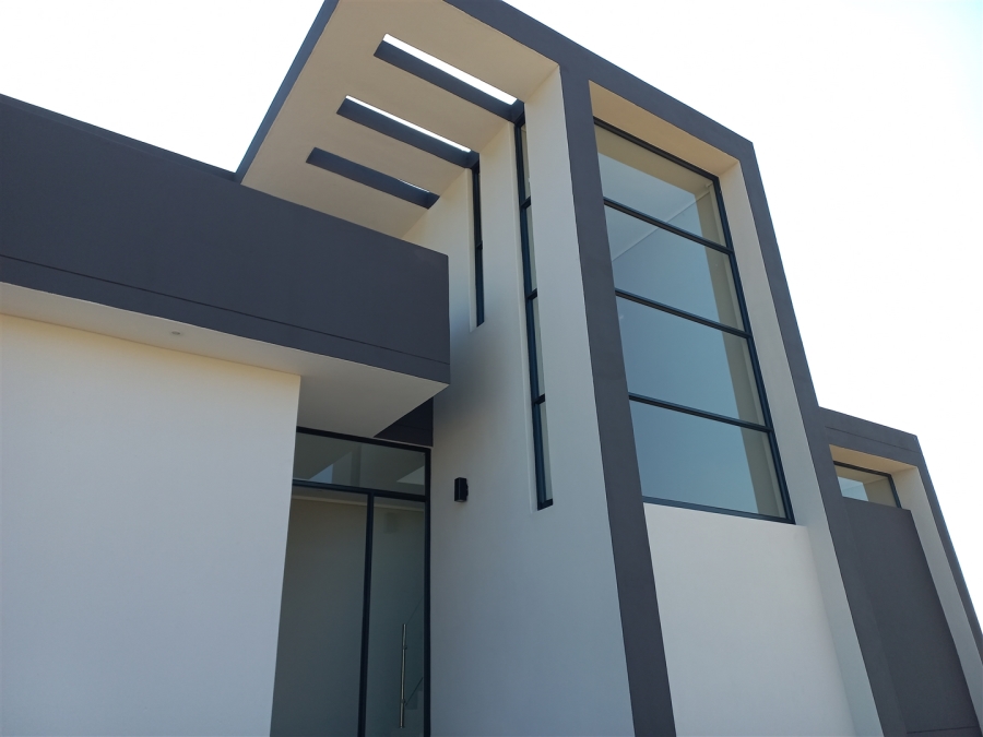 4 Bedroom Property for Sale in Broadacres Gauteng