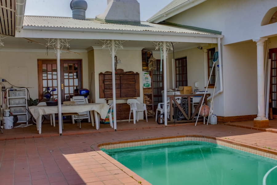5 Bedroom Property for Sale in Ninapark Gauteng
