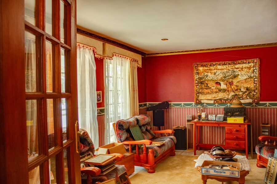 5 Bedroom Property for Sale in Ninapark Gauteng