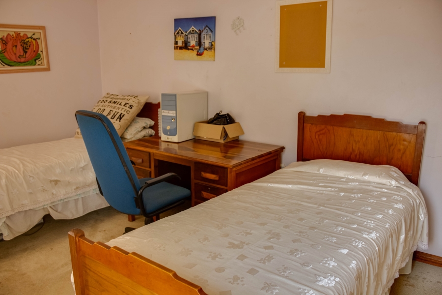 5 Bedroom Property for Sale in Ninapark Gauteng