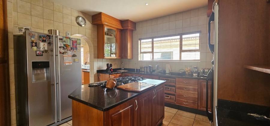 5 Bedroom Property for Sale in Vanderbijlpark SE 4 Gauteng