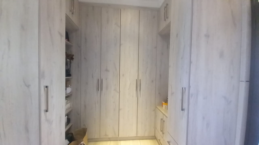 6 Bedroom Property for Sale in Vanderbijlpark SE 4 Gauteng