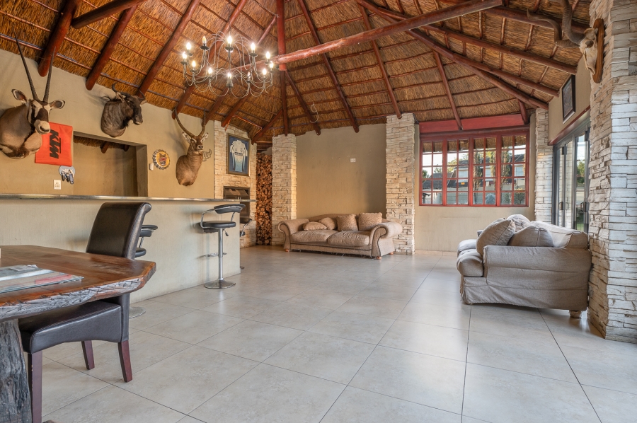 5 Bedroom Property for Sale in Brackenhurst Gauteng