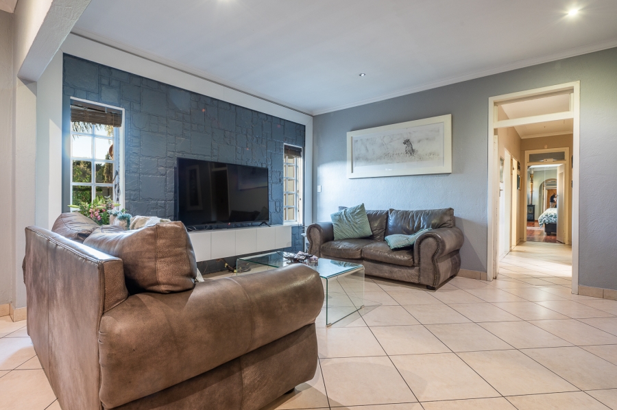 5 Bedroom Property for Sale in Brackenhurst Gauteng