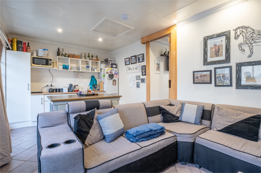 5 Bedroom Property for Sale in Brackenhurst Gauteng