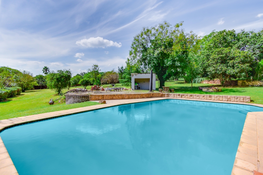 5 Bedroom Property for Sale in Chartwell Gauteng