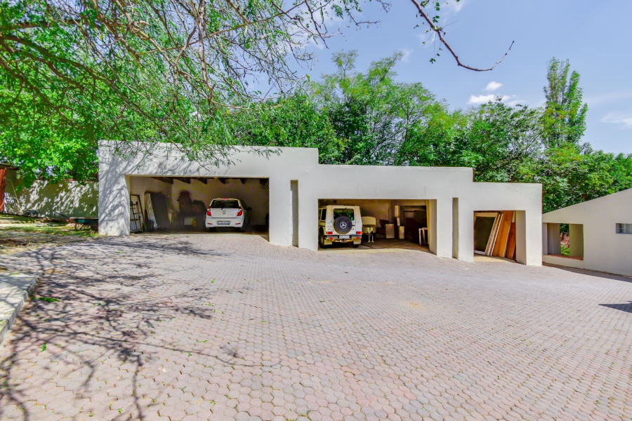 5 Bedroom Property for Sale in Chartwell Gauteng