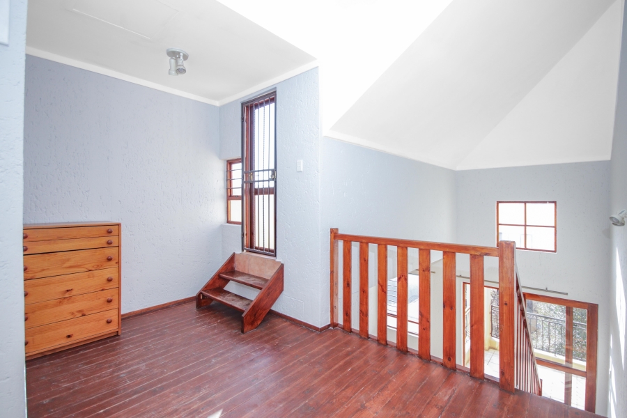 1 Bedroom Property for Sale in Lonehill Gauteng