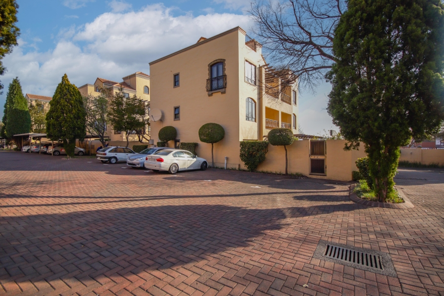 1 Bedroom Property for Sale in Lonehill Gauteng