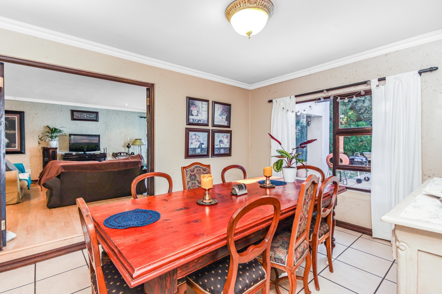 4 Bedroom Property for Sale in Fourways Gardens Gauteng