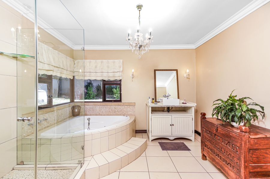 4 Bedroom Property for Sale in Fourways Gardens Gauteng