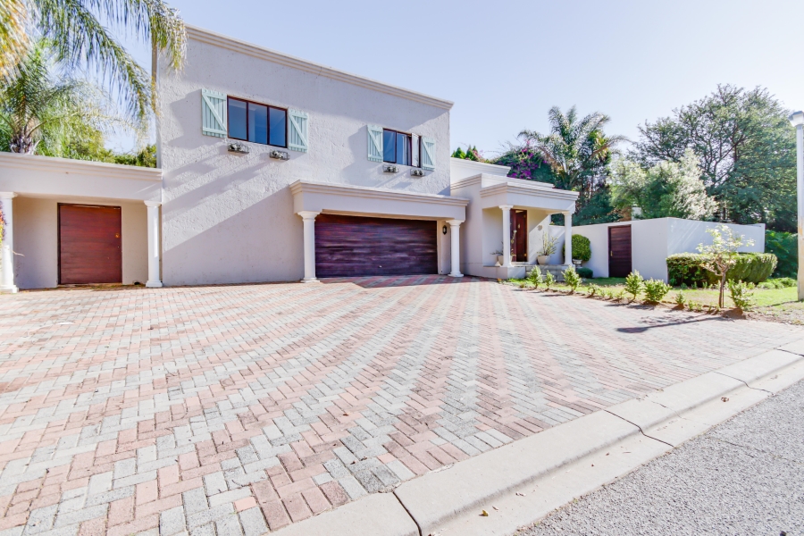 4 Bedroom Property for Sale in Fourways Gardens Gauteng